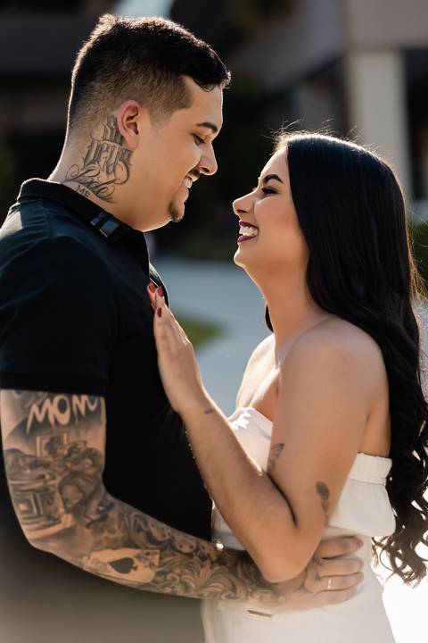 pre-wedding-araxa-minas-noiva-noivo-ensaio-namorados-fotografo-fotografias-daniel-custodio-buque-vestido-horizonte-perdido-amor-love-buque-atelie-cerimonial-cerimonia-por-do-sol-padrinhos-madrinhas-aliança-civil-casar-chacara-buffet-make-maquiagem-amor-oi'