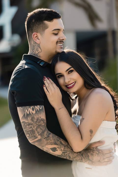 pre-wedding-araxa-minas-noiva-noivo-ensaio-namorados-fotografo-fotografias-daniel-custodio-buque-vestido-horizonte-perdido-amor-love-buque-atelie-cerimonial-cerimonia-por-do-sol-padrinhos-madrinhas-aliança-civil-casar-chacara-buffet-make-maquiagem-amor-oi'