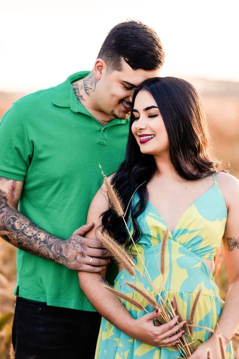 pre-wedding-araxa-minas-noiva-noivo-ensaio-namorados-fotografo-fotografias-daniel-custodio-buque-vestido-horizonte-perdido-amor-love-buque-atelie-cerimonial-cerimonia-por-do-sol-padrinhos-madrinhas-aliança-civil-casar-chacara-buffet-make-maquiagem-amor-oi'