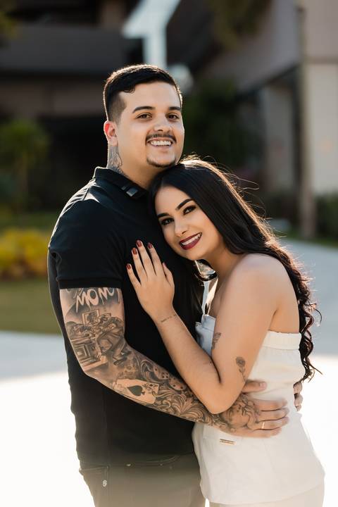 pre-wedding-araxa-minas-noiva-noivo-ensaio-namorados-fotografo-fotografias-daniel-custodio-buque-vestido-horizonte-perdido-amor-love-buque-atelie-cerimonial-cerimonia-por-do-sol-padrinhos-madrinhas-aliança-civil-casar-chacara-buffet-make-maquiagem-amor-oi'