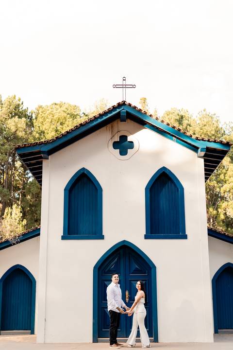 pre-wedding-araxa-minas-noiva-noivo-ensaio-namorados-fotografo-fotografias-daniel-custodio-buque-vestido-horizonte-perdido-amor-love-buque-atelie-cerimonial-cerimonia-por-do-sol-padrinhos-madrinhas-aliança-civil-casar-chacara-buffet-make-maquiagem-amor-oi'
