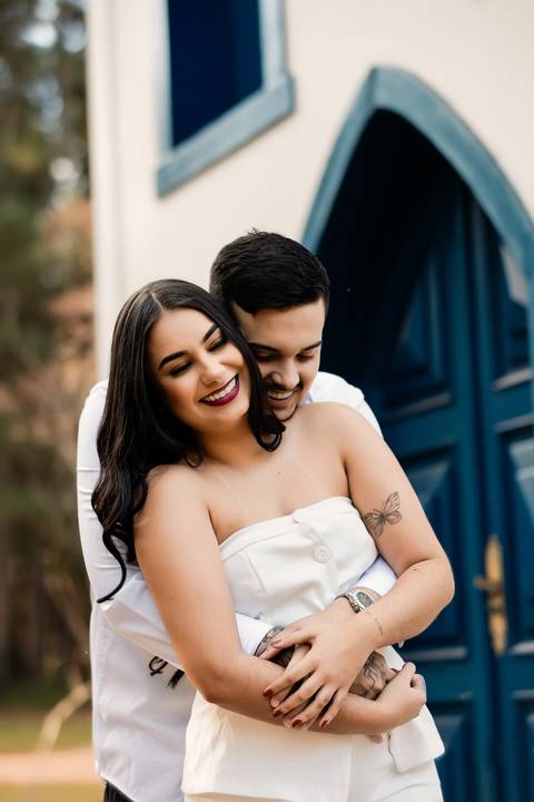 pre-wedding-araxa-minas-noiva-noivo-ensaio-namorados-fotografo-fotografias-daniel-custodio-buque-vestido-horizonte-perdido-amor-love-buque-atelie-cerimonial-cerimonia-por-do-sol-padrinhos-madrinhas-aliança-civil-casar-chacara-buffet-make-maquiagem-amor-oi'
