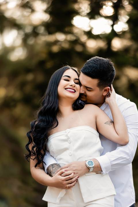 pre-wedding-araxa-minas-noiva-noivo-ensaio-namorados-fotografo-fotografias-daniel-custodio-buque-vestido-horizonte-perdido-amor-love-buque-atelie-cerimonial-cerimonia-por-do-sol-padrinhos-madrinhas-aliança-civil-casar-chacara-buffet-make-maquiagem-amor-oi'