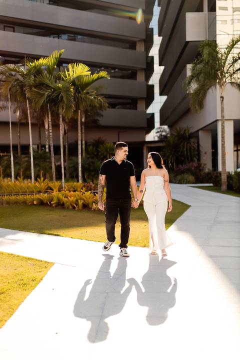 pre-wedding-araxa-minas-noiva-noivo-ensaio-namorados-fotografo-fotografias-daniel-custodio-buque-vestido-horizonte-perdido-amor-love-buque-atelie-cerimonial-cerimonia-por-do-sol-padrinhos-madrinhas-aliança-civil-casar-chacara-buffet-make-maquiagem-amor-oi'