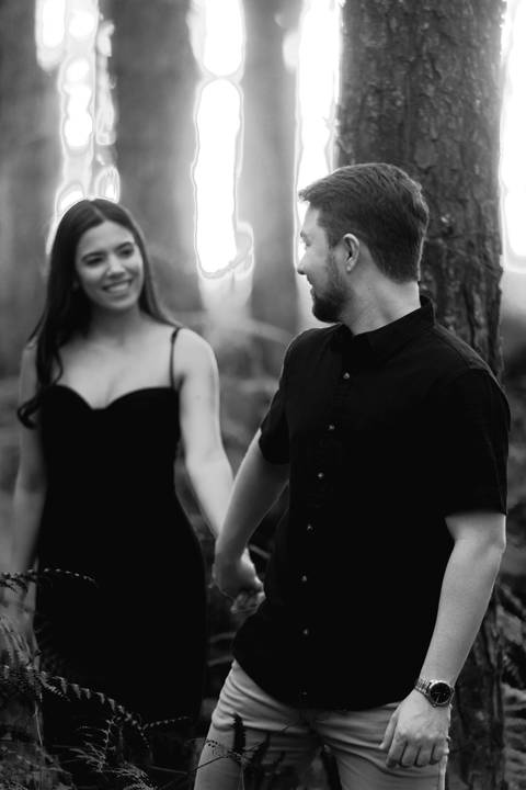 pre-wedding-araxa-minas-noiva-noivo-ensaio-namorados-fotografo-fotografias-daniel-custodio-buque-vestido-horizonte-perdido-amor-love-buque-atelie-cerimonial-cerimonia-por-do-sol-padrinhos-madrinhas-aliança-civil-casar-chacara-buffet-make-maquiagem-amor-oi'