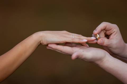 pre-wedding-araxa-minas-noiva-noivo-ensaio-namorados-fotografo-fotografias-daniel-custodio-buque-vestido-horizonte-perdido-amor-love-buque-atelie-cerimonial-cerimonia-por-do-sol-padrinhos-madrinhas-aliança-civil-casar-chacara-buffet-make-maquiagem-amor-oi'