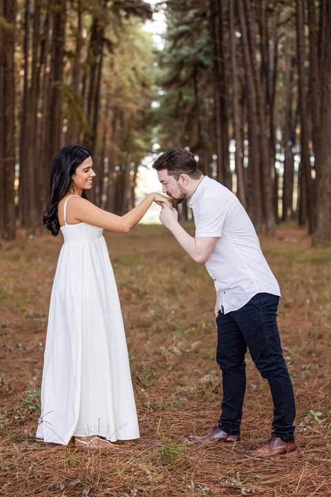 pre-wedding-araxa-minas-noiva-noivo-ensaio-namorados-fotografo-fotografias-daniel-custodio-buque-vestido-horizonte-perdido-amor-love-buque-atelie-cerimonial-cerimonia-por-do-sol-padrinhos-madrinhas-aliança-civil-casar-chacara-buffet-make-maquiagem-amor-oi'