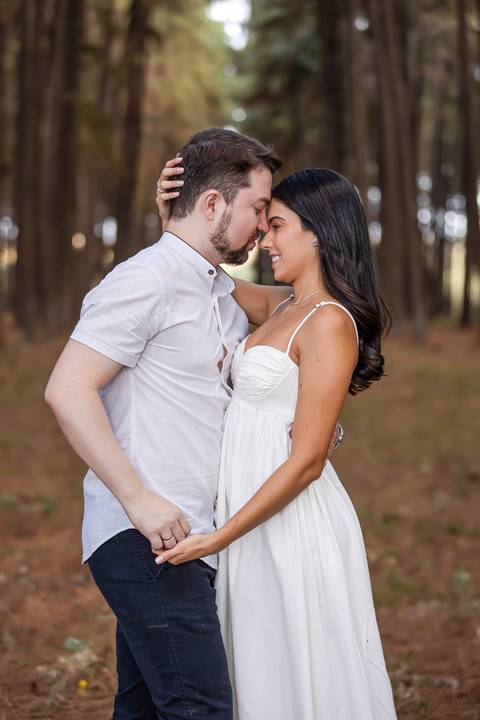 pre-wedding-araxa-minas-noiva-noivo-ensaio-namorados-fotografo-fotografias-daniel-custodio-buque-vestido-horizonte-perdido-amor-love-buque-atelie-cerimonial-cerimonia-por-do-sol-padrinhos-madrinhas-aliança-civil-casar-chacara-buffet-make-maquiagem-amor-oi'