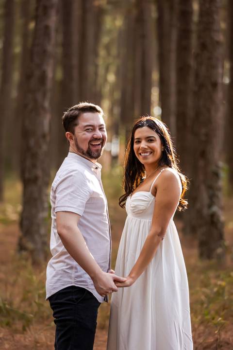 pre-wedding-araxa-minas-noiva-noivo-ensaio-namorados-fotografo-fotografias-daniel-custodio-buque-vestido-horizonte-perdido-amor-love-buque-atelie-cerimonial-cerimonia-por-do-sol-padrinhos-madrinhas-aliança-civil-casar-chacara-buffet-make-maquiagem-amor-oi'