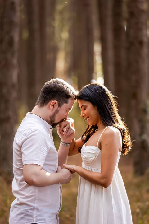 pre-wedding-araxa-minas-noiva-noivo-ensaio-namorados-fotografo-fotografias-daniel-custodio-buque-vestido-horizonte-perdido-amor-love-buque-atelie-cerimonial-cerimonia-por-do-sol-padrinhos-madrinhas-aliança-civil-casar-chacara-buffet-make-maquiagem-amor-oi'