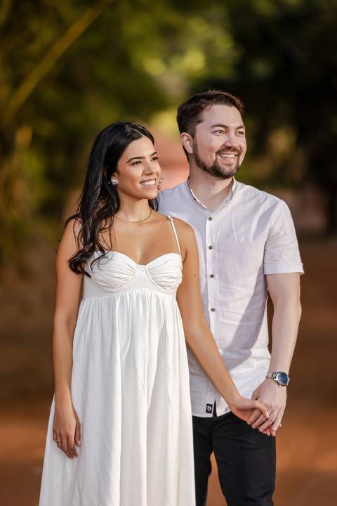 pre-wedding-araxa-minas-noiva-noivo-ensaio-namorados-fotografo-fotografias-daniel-custodio-buque-vestido-horizonte-perdido-amor-love-buque-atelie-cerimonial-cerimonia-por-do-sol-padrinhos-madrinhas-aliança-civil-casar-chacara-buffet-make-maquiagem-amor-oi'