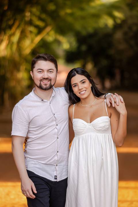 pre-wedding-araxa-minas-noiva-noivo-ensaio-namorados-fotografo-fotografias-daniel-custodio-buque-vestido-horizonte-perdido-amor-love-buque-atelie-cerimonial-cerimonia-por-do-sol-padrinhos-madrinhas-aliança-civil-casar-chacara-buffet-make-maquiagem-amor-oi'