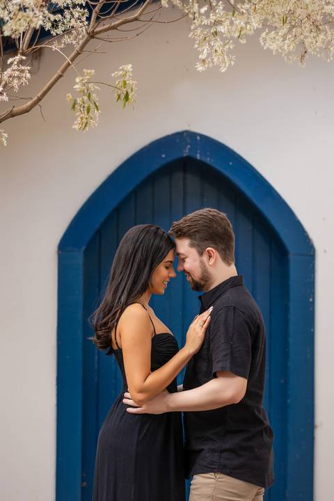 pre-wedding-araxa-minas-noiva-noivo-ensaio-namorados-fotografo-fotografias-daniel-custodio-buque-vestido-horizonte-perdido-amor-love-buque-atelie-cerimonial-cerimonia-por-do-sol-padrinhos-madrinhas-aliança-civil-casar-chacara-buffet-make-maquiagem-amor-oi'