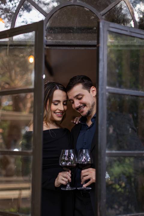 pre-wedding-araxa-minas-noiva-noivo-ensaio-namorados-fotografo-fotografias-daniel-custodio-buque-vestido-horizonte-perdido-amor-love-buque-atelie-cerimonial-cerimonia-por-do-sol-padrinhos-madrinhas-aliança-civil-casar-chacara-buffet-make-maquiagem-amor-oi'