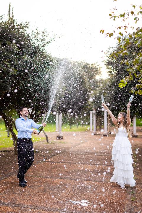 pre-wedding-araxa-minas-noiva-noivo-ensaio-namorados-fotografo-fotografias-daniel-custodio-buque-vestido-horizonte-perdido-amor-love-buque-atelie-cerimonial-cerimonia-por-do-sol-padrinhos-madrinhas-aliança-civil-casar-chacara-buffet-make-maquiagem-amor-oi'