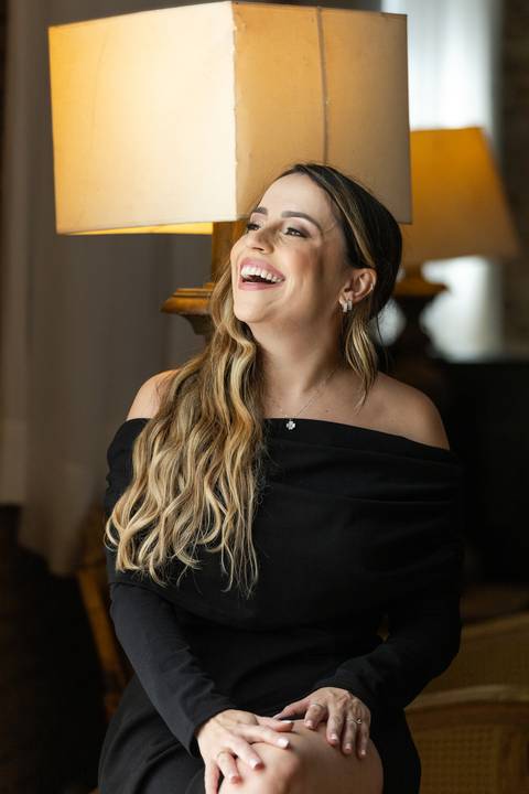 pre-wedding-araxa-minas-noiva-noivo-ensaio-namorados-fotografo-fotografias-daniel-custodio-buque-vestido-horizonte-perdido-amor-love-buque-atelie-cerimonial-cerimonia-por-do-sol-padrinhos-madrinhas-aliança-civil-casar-chacara-buffet-make-maquiagem-amor-oi'