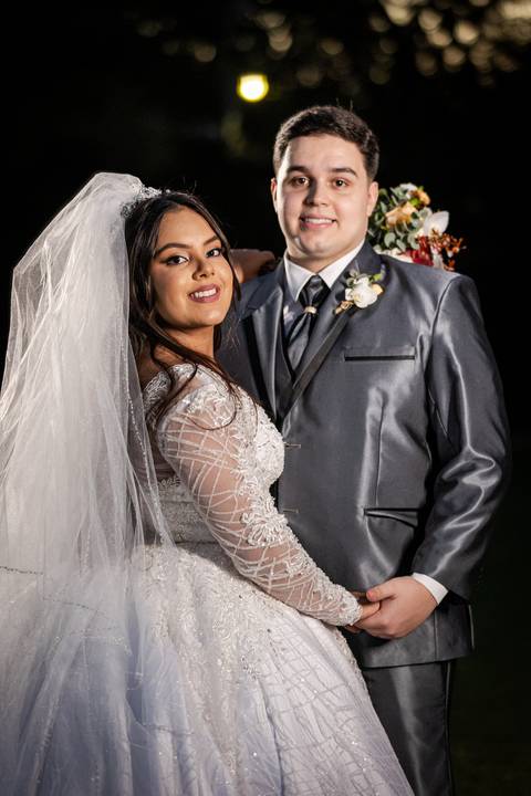 casamento-casa-fotografo-de-casamento-daniel-custodio-fotografias-noiva-noivo-madrinha-padrinho-vestido-make-cabelo-maquiagem-buque-mãe-pai-love-cerimonial-cerimonia-igreja-aliança-padre-buffet-DJ-familia-uberlandia-minas-gerias-brasil-foto-amor-brinde-'