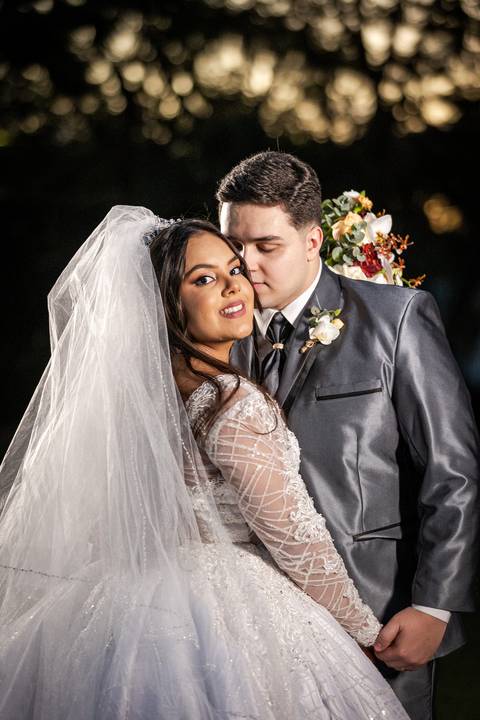 casamento-casa-fotografo-de-casamento-daniel-custodio-fotografias-noiva-noivo-madrinha-padrinho-vestido-make-cabelo-maquiagem-buque-mãe-pai-love-cerimonial-cerimonia-igreja-aliança-padre-buffet-DJ-familia-uberlandia-minas-gerias-brasil-foto-amor-brinde-'