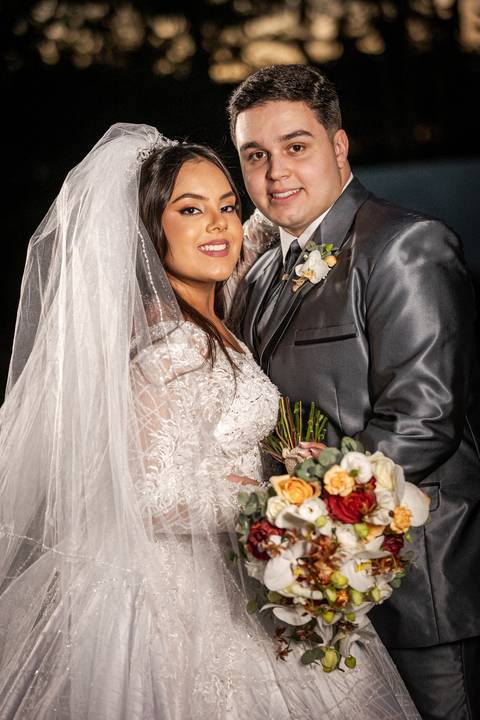 casamento-casa-fotografo-de-casamento-daniel-custodio-fotografias-noiva-noivo-madrinha-padrinho-vestido-make-cabelo-maquiagem-buque-mãe-pai-love-cerimonial-cerimonia-igreja-aliança-padre-buffet-DJ-familia-uberlandia-minas-gerias-brasil-foto-amor-brinde-'