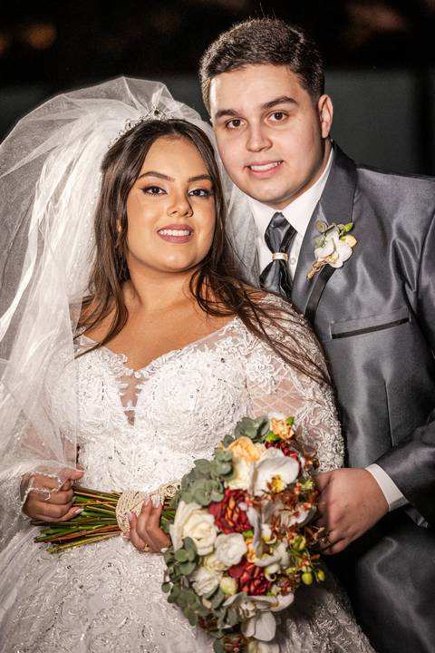 casamento-casa-fotografo-de-casamento-daniel-custodio-fotografias-noiva-noivo-madrinha-padrinho-vestido-make-cabelo-maquiagem-buque-mãe-pai-love-cerimonial-cerimonia-igreja-aliança-padre-buffet-DJ-familia-uberlandia-minas-gerias-brasil-foto-amor-brinde-'