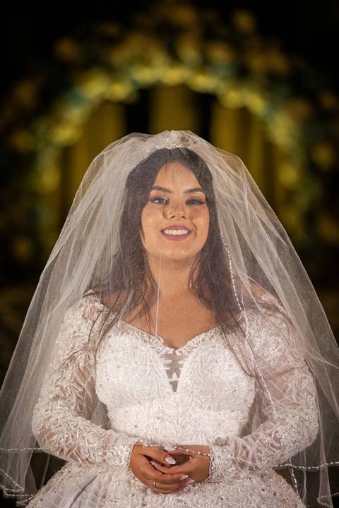 casamento-casa-fotografo-de-casamento-daniel-custodio-fotografias-noiva-noivo-madrinha-padrinho-vestido-make-cabelo-maquiagem-buque-mãe-pai-love-cerimonial-cerimonia-igreja-aliança-padre-buffet-DJ-familia-uberlandia-minas-gerias-brasil-foto-amor-brinde-'