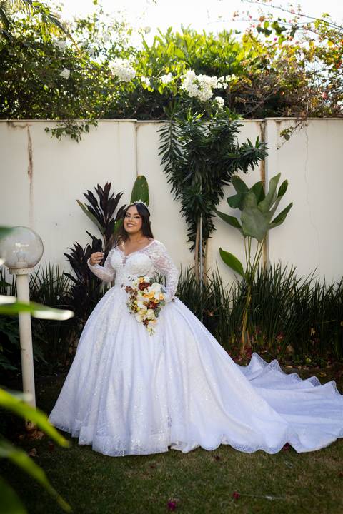 casamento-casa-fotografo-de-casamento-daniel-custodio-fotografias-noiva-noivo-madrinha-padrinho-vestido-make-cabelo-maquiagem-buque-mãe-pai-love-cerimonial-cerimonia-igreja-aliança-padre-buffet-DJ-familia-uberlandia-minas-gerias-brasil-foto-amor-brinde-'