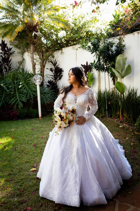 casamento-casa-fotografo-de-casamento-daniel-custodio-fotografias-noiva-noivo-madrinha-padrinho-vestido-make-cabelo-maquiagem-buque-mãe-pai-love-cerimonial-cerimonia-igreja-aliança-padre-buffet-DJ-familia-uberlandia-minas-gerias-brasil-foto-amor-brinde-'