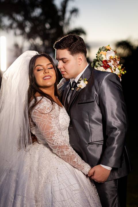 casamento-casa-fotografo-de-casamento-daniel-custodio-fotografias-noiva-noivo-madrinha-padrinho-vestido-make-cabelo-maquiagem-buque-mãe-pai-love-cerimonial-cerimonia-igreja-aliança-padre-buffet-DJ-familia-uberlandia-minas-gerias-brasil-foto-amor-brinde-'