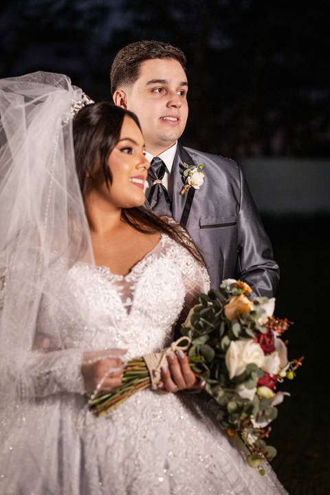 casamento-casa-fotografo-de-casamento-daniel-custodio-fotografias-noiva-noivo-madrinha-padrinho-vestido-make-cabelo-maquiagem-buque-mãe-pai-love-cerimonial-cerimonia-igreja-aliança-padre-buffet-DJ-familia-uberlandia-minas-gerias-brasil-foto-amor-brinde-'