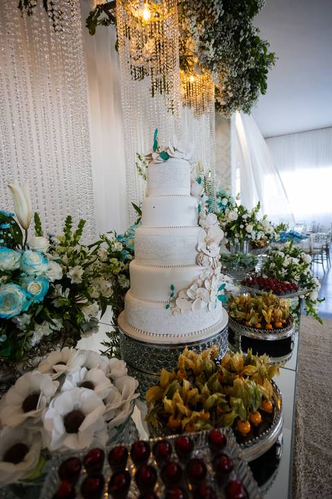 casamento-casa-fotografo-de-casamento-daniel-custodio-fotografias-noiva-noivo-madrinha-padrinho-vestido-make-cabelo-maquiagem-buque-mãe-pai-love-cerimonial-cerimonia-igreja-aliança-padre-buffet-DJ-familia-uberlandia-minas-gerias-brasil-foto-amor-brinde-'