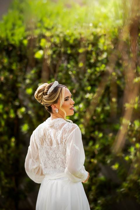 casar-casamento-wedding-cerimonia-make-noiva-noivo-araguari-vestido-maquiagem-buque-madrinha-daniel-custodio-uberlandia-festa-cerimonial-amor-aliança-video-dj-buffet-damas-love-fotografias-fotografo-minas-gerais-carro-pista-banda-cabelo-igreja-padre-reels'