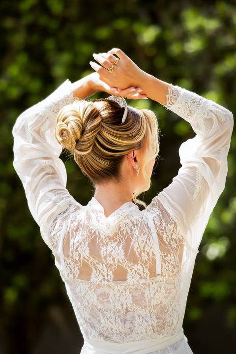 casar-casamento-wedding-cerimonia-make-noiva-noivo-araguari-vestido-maquiagem-buque-madrinha-daniel-custodio-uberlandia-festa-cerimonial-amor-aliança-video-dj-buffet-damas-love-fotografias-fotografo-minas-gerais-carro-pista-banda-cabelo-igreja-padre-reels'