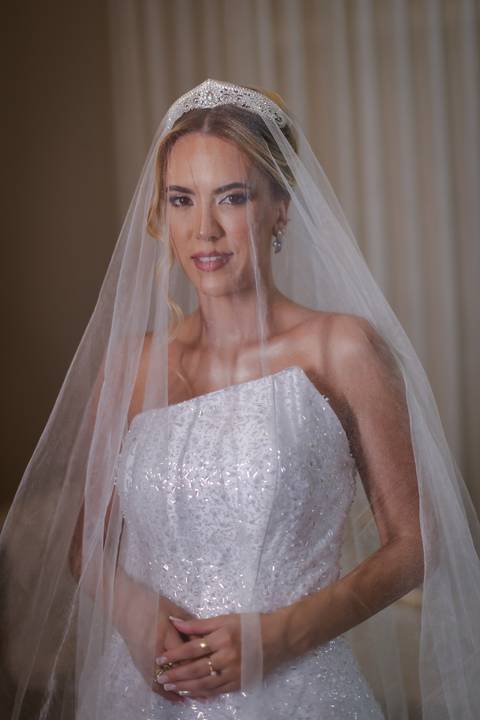 casar-casamento-wedding-cerimonia-make-noiva-noivo-araguari-vestido-maquiagem-buque-madrinha-daniel-custodio-uberlandia-festa-cerimonial-amor-aliança-video-dj-buffet-damas-love-fotografias-fotografo-minas-gerais-carro-pista-banda-cabelo-igreja-padre-reels'