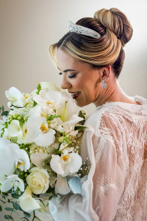 casar-casamento-wedding-cerimonia-make-noiva-noivo-araguari-vestido-maquiagem-buque-madrinha-daniel-custodio-uberlandia-festa-cerimonial-amor-aliança-video-dj-buffet-damas-love-fotografias-fotografo-minas-gerais-carro-pista-banda-cabelo-igreja-padre-reels'