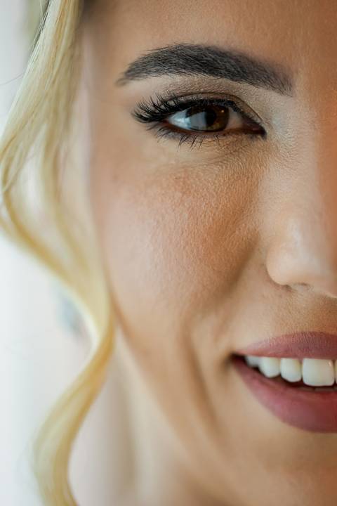 casar-casamento-wedding-cerimonia-make-noiva-noivo-araguari-vestido-maquiagem-buque-madrinha-daniel-custodio-uberlandia-festa-cerimonial-amor-aliança-video-dj-buffet-damas-love-fotografias-fotografo-minas-gerais-carro-pista-banda-cabelo-igreja-padre-reels'