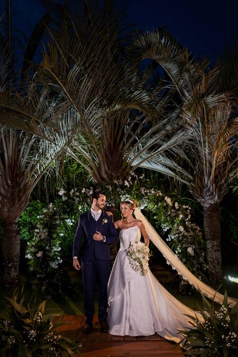 casar-casamento-wedding-cerimonia-make-noiva-noivo-araguari-vestido-maquiagem-buque-madrinha-daniel-custodio-uberlandia-festa-cerimonial-amor-aliança-video-dj-buffet-damas-love-fotografias-fotografo-minas-gerais-carro-pista-banda-cabelo-igreja-padre-reels'