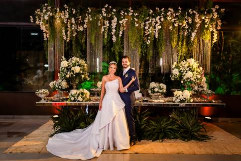 casar-casamento-wedding-cerimonia-make-noiva-noivo-araguari-vestido-maquiagem-buque-madrinha-daniel-custodio-uberlandia-festa-cerimonial-amor-aliança-video-dj-buffet-damas-love-fotografias-fotografo-minas-gerais-carro-pista-banda-cabelo-igreja-padre-reels'