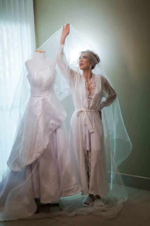 casar-casamento-wedding-cerimonia-make-noiva-noivo-araguari-vestido-maquiagem-buque-madrinha-daniel-custodio-uberlandia-festa-cerimonial-amor-aliança-video-dj-buffet-damas-love-fotografias-fotografo-minas-gerais-carro-pista-banda-cabelo-igreja-padre-reels'