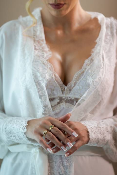 casar-casamento-wedding-cerimonia-make-noiva-noivo-araguari-vestido-maquiagem-buque-madrinha-daniel-custodio-uberlandia-festa-cerimonial-amor-aliança-video-dj-buffet-damas-love-fotografias-fotografo-minas-gerais-carro-pista-banda-cabelo-igreja-padre-reels'