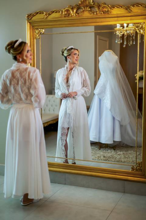 casar-casamento-wedding-cerimonia-make-noiva-noivo-araguari-vestido-maquiagem-buque-madrinha-daniel-custodio-uberlandia-festa-cerimonial-amor-aliança-video-dj-buffet-damas-love-fotografias-fotografo-minas-gerais-carro-pista-banda-cabelo-igreja-padre-reels'