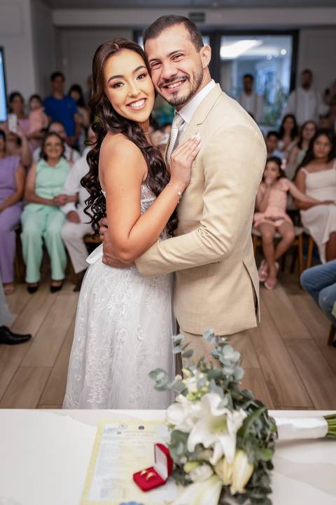 civil-casamento-cartorio-noiva-noivo-vestido-buque-terno-aliança-madrinha-padrinho-terno-foto-fotografo-fotografias-casar-filmar-make-maquiagem-video-uberlandia-minas-araguari-amor-love-cerimonia-chacara-por-do-sol-festa-banda-mae-pai-chacara-brasil-paz'