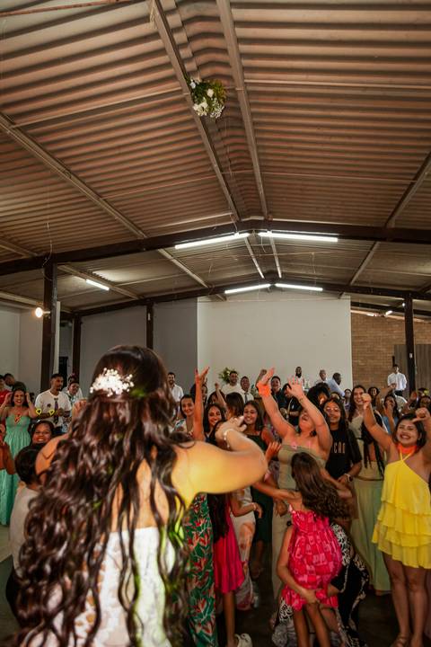 civil-casamento-cartorio-noiva-noivo-vestido-buque-terno-aliança-madrinha-padrinho-terno-foto-fotografo-fotografias-casar-filmar-make-maquiagem-video-uberlandia-minas-araguari-amor-love-cerimonia-chacara-por-do-sol-festa-banda-mae-pai-chacara-brasil-paz'