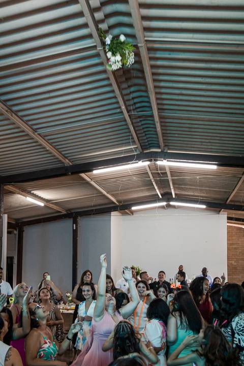 civil-casamento-cartorio-noiva-noivo-vestido-buque-terno-aliança-madrinha-padrinho-terno-foto-fotografo-fotografias-casar-filmar-make-maquiagem-video-uberlandia-minas-araguari-amor-love-cerimonia-chacara-por-do-sol-festa-banda-mae-pai-chacara-brasil-paz'