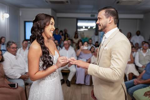 civil-casamento-cartorio-noiva-noivo-vestido-buque-terno-aliança-madrinha-padrinho-terno-foto-fotografo-fotografias-casar-filmar-make-maquiagem-video-uberlandia-minas-araguari-amor-love-cerimonia-chacara-por-do-sol-festa-banda-mae-pai-chacara-brasil-paz'