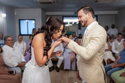 civil-casamento-cartorio-noiva-noivo-vestido-buque-terno-aliança-madrinha-padrinho-terno-foto-fotografo-fotografias-casar-filmar-make-maquiagem-video-uberlandia-minas-araguari-amor-love-cerimonia-chacara-por-do-sol-festa-banda-mae-pai-chacara-brasil-paz'