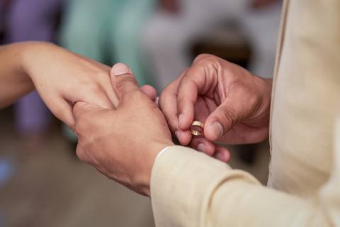 civil-casamento-cartorio-noiva-noivo-vestido-buque-terno-aliança-madrinha-padrinho-terno-foto-fotografo-fotografias-casar-filmar-make-maquiagem-video-uberlandia-minas-araguari-amor-love-cerimonia-chacara-por-do-sol-festa-banda-mae-pai-chacara-brasil-paz'