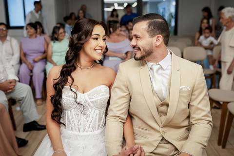 civil-casamento-cartorio-noiva-noivo-vestido-buque-terno-aliança-madrinha-padrinho-terno-foto-fotografo-fotografias-casar-filmar-make-maquiagem-video-uberlandia-minas-araguari-amor-love-cerimonia-chacara-por-do-sol-festa-banda-mae-pai-chacara-brasil-paz'