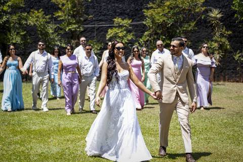 civil-casamento-cartorio-noiva-noivo-vestido-buque-terno-aliança-madrinha-padrinho-terno-foto-fotografo-fotografias-casar-filmar-make-maquiagem-video-uberlandia-minas-araguari-amor-love-cerimonia-chacara-por-do-sol-festa-banda-mae-pai-chacara-brasil-paz'