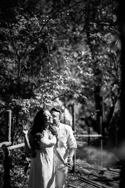 casar-casamento-wedding-cerimonia-make-noiva-noivo-araguari-vestido-maquiagem-buque-madrinha-daniel-custodio-uberlandia-festa-cerimonial-amor-aliança-video-dj-buffet-damas-love-fotografias-fotografo-minas-gerais-carro-pista-banda-cabelo-igreja-padre-reels'