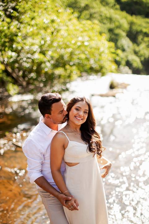 casar-casamento-wedding-cerimonia-make-noiva-noivo-araguari-vestido-maquiagem-buque-madrinha-daniel-custodio-uberlandia-festa-cerimonial-amor-aliança-video-dj-buffet-damas-love-fotografias-fotografo-minas-gerais-carro-pista-banda-cabelo-igreja-padre-reels'